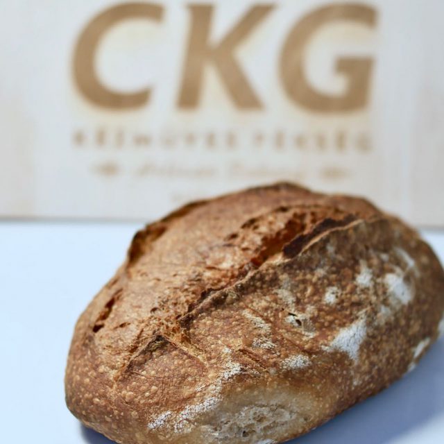 CKG kovászos félbarna kenyér